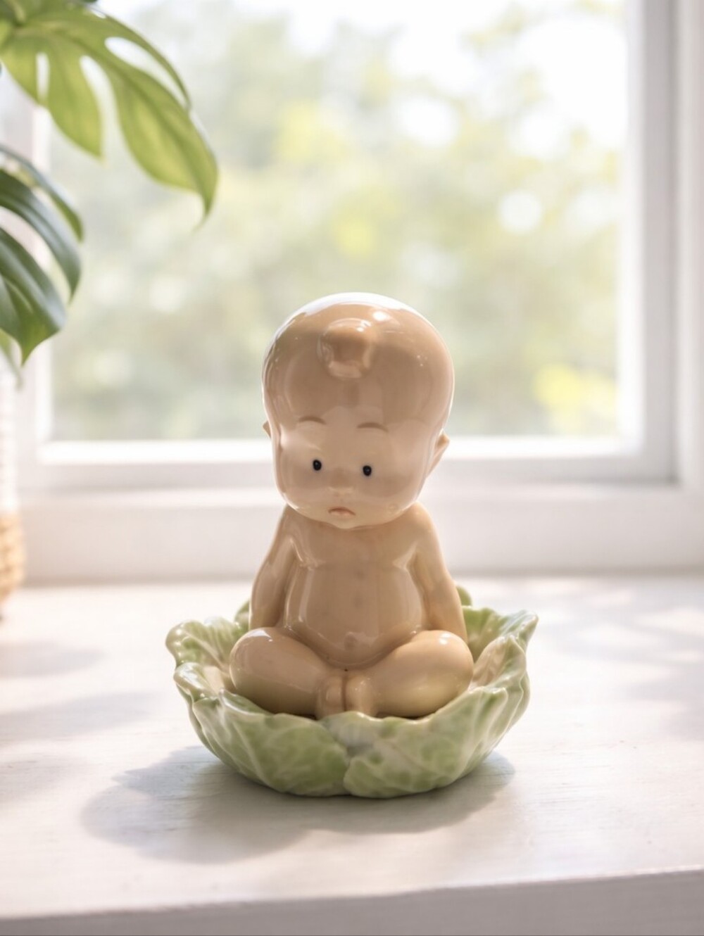 Baby in Cabbage Leaf "Where do Babies come from" Nao Lladro Figurine